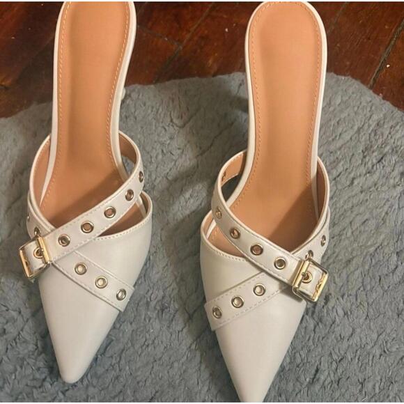 White kitten heels - Picture 3 of 3